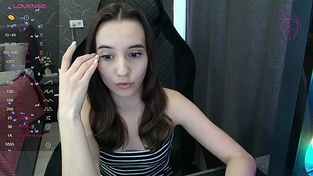 Snapshot of Alice_Weiss chatting on 03.01.26 Alice Weiss online show from 03.01.26