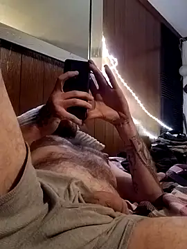 Snapshot of RobStrokes215 chatting on 12.26.24 RobStrokes215 online show from 12.26.24