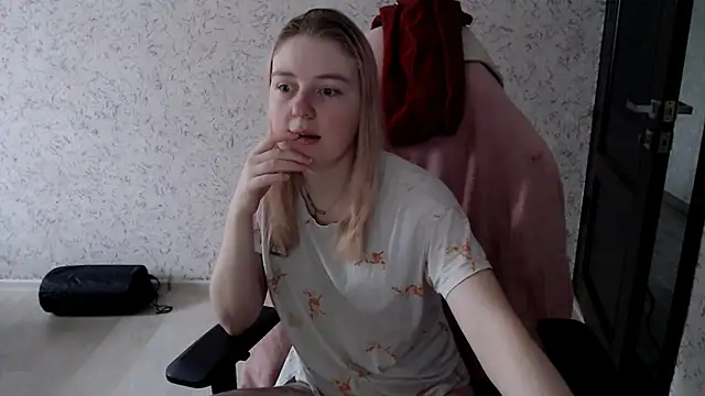 EvaAndLilith online show from 02.11.25