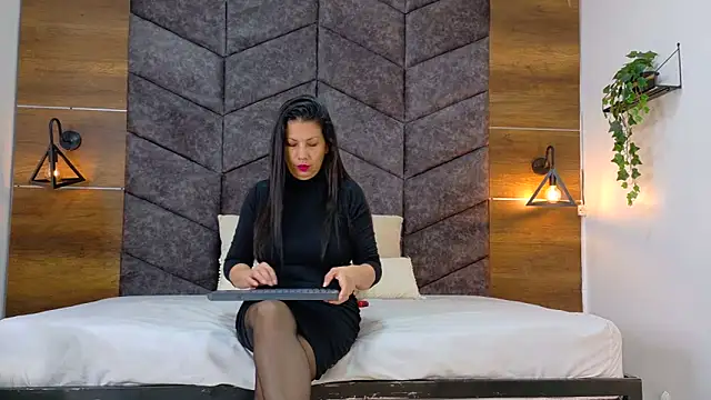 JaylaScott   online show from 11.01.25