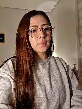 Snapshot of Rachel_t_ chatting on 11.19.25 Rachel t online show from 11.19.25