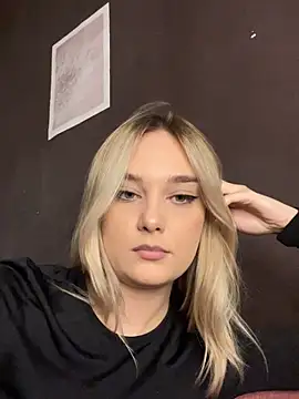 Alisa Rise online show from 10.10.25