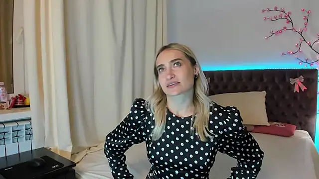 KateOwyns online show from 05.18.26