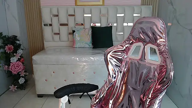 Snapshot of merloth_sub chatting on 02.08.25 merloth sub online show from 02.08.25