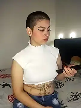 Bitsy Messy online show from 01.13.25