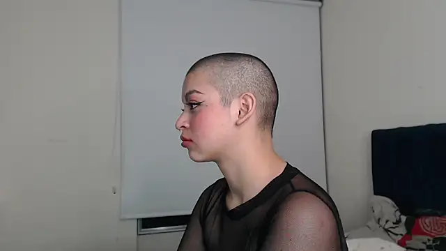 Bitsy Messy online show from 02.15.25