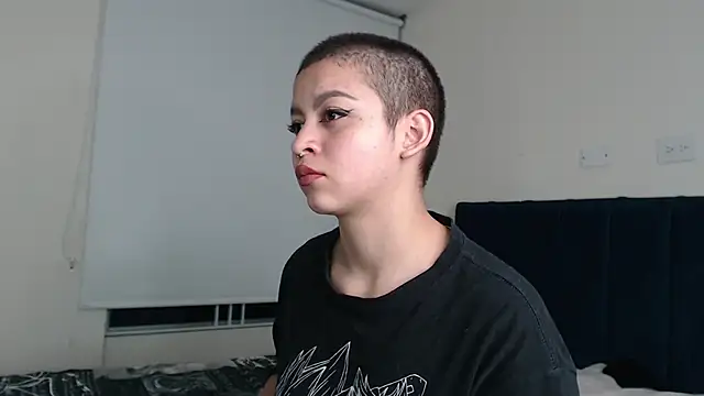 Bitsy Messy online show from 03.04.25