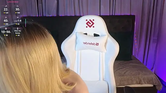 Snapshot of jenny_bunny_ chatting on 03.17.25 jenny bunny online show from 03.17.25