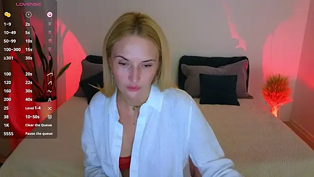 Snapshot of AlisssaRose chatting on 09.16.25 AlisssaRose online show from 09.16.25