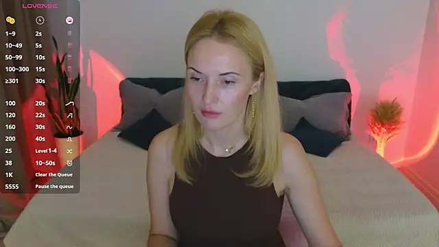 Snapshot of AlisssaRose chatting on 11.06.25 AlisssaRose online show from 11.06.25