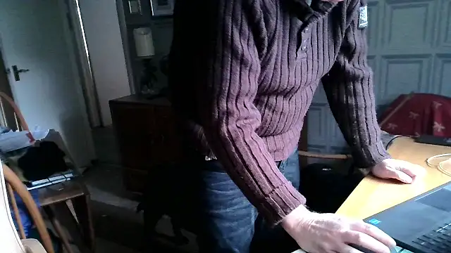 Adamdaddybear online show from 02.23.25