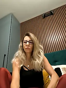 SukyGirl online show from 11.05.25