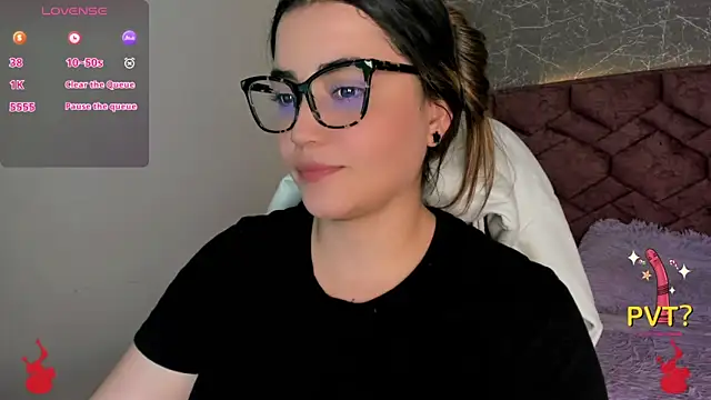 Lucia star   online show from 12.02.24