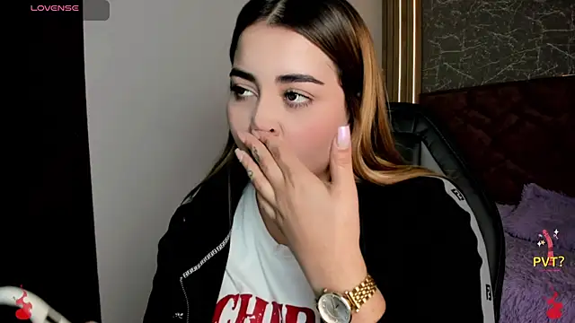 Lucia star   online show from 01.17.25