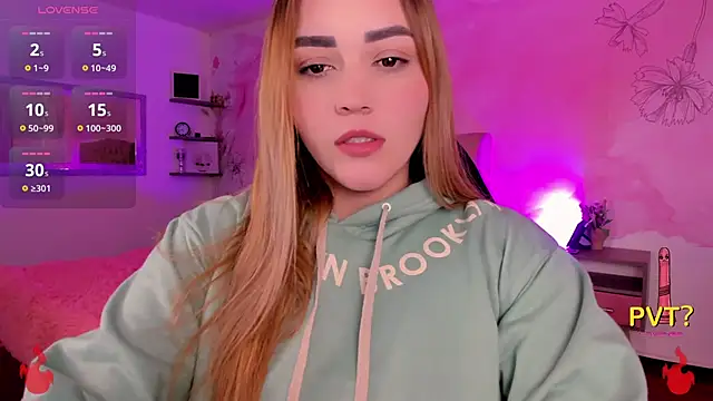 Lucia star   online show from 03.14.25