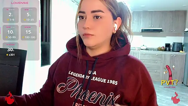 Lucia star   online show from 11.18.25