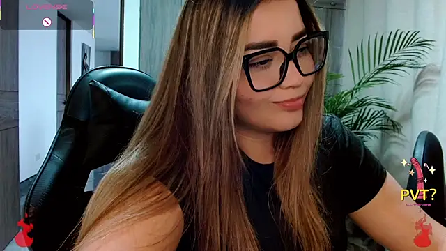 Lucia star   online show from 02.16.26