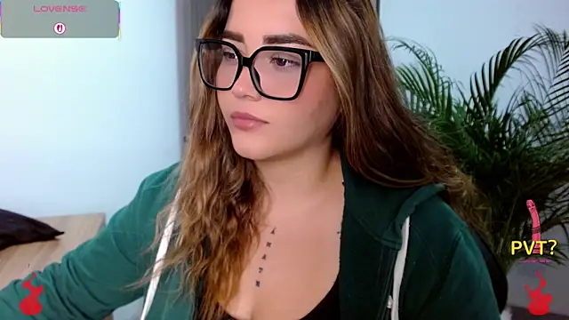 Lucia star   online show from 04.13.26