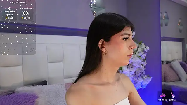 Snapshot of CuteAri chatting on 12.02.25 CuteAri online show from 12.02.25