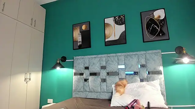 Snapshot of MAVIE_IVANOVA chatting on 02.02.26 MAVIE IVANOVA online show from 02.02.26