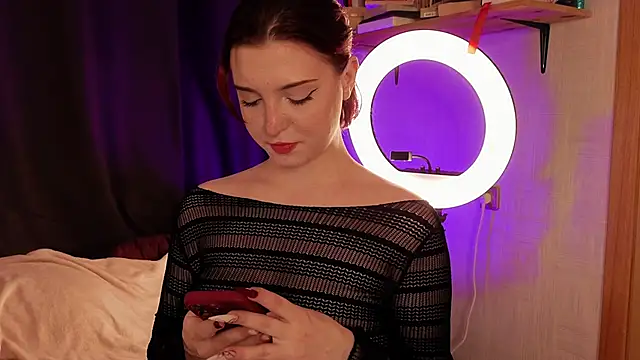 LisaVamp online show from 11.29.25