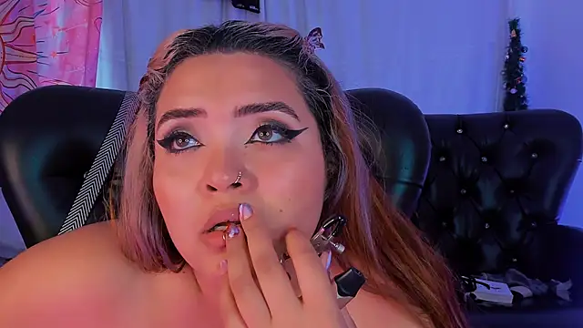 Snapshot of Agatha_humidity chatting on 02.10.25 Agatha humidity online show from 02.10.25