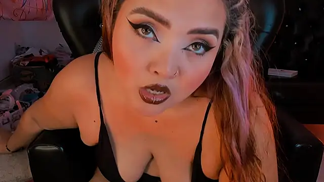 Snapshot of Agatha_humidity chatting on 02.11.25 Agatha humidity online show from 02.11.25