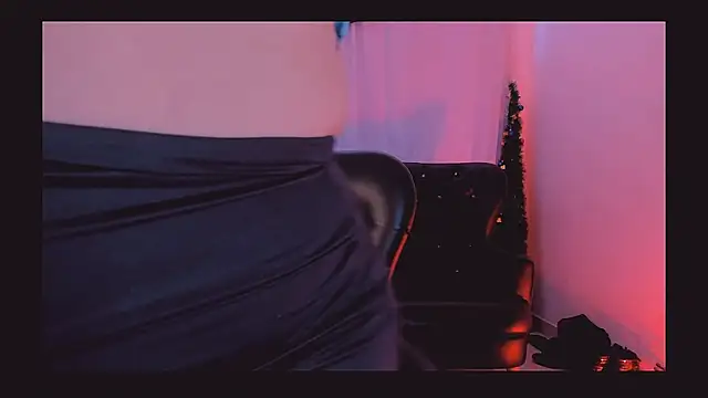 Snapshot of Agatha_humidity chatting on 03.10.25 Agatha humidity online show from 03.10.25