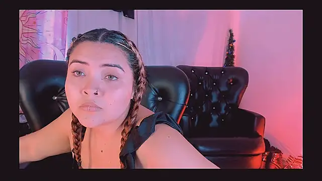 Snapshot of Agatha_humidity chatting on 03.11.25 Agatha humidity online show from 03.11.25