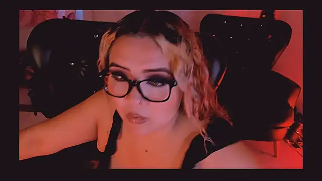 Snapshot of Agatha_humidity chatting on 03.11.25 Agatha humidity online show from 03.11.25