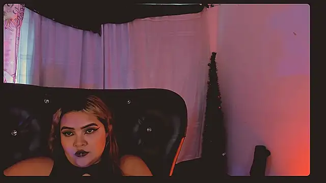 Snapshot of Agatha_humidity chatting on 03.20.25 Agatha humidity online show from 03.20.25