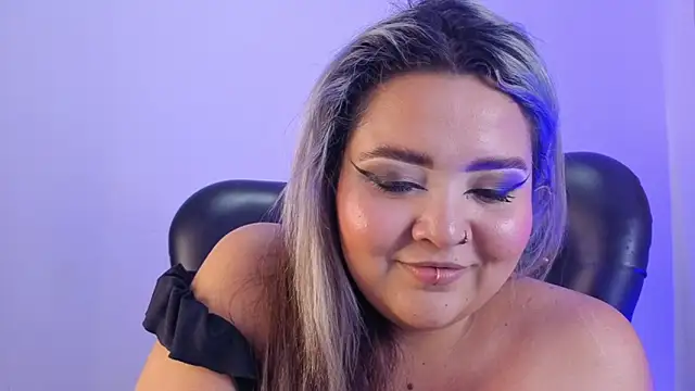 Snapshot of Agatha_humidity chatting on 09.10.25 Agatha humidity online show from 09.10.25