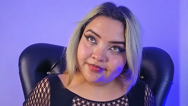 Snapshot of Agatha_humidity chatting on 09.19.25 Agatha humidity online show from 09.19.25