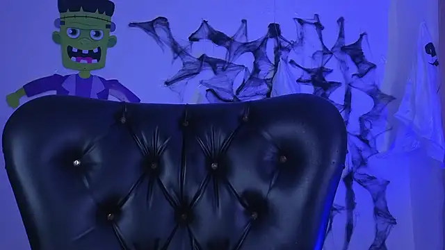 Snapshot of Agatha_humidity chatting on 10.29.25 Agatha humidity online show from 10.29.25