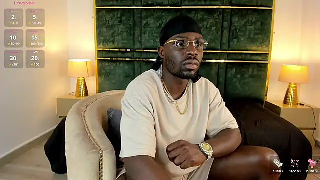 Snapshot of Latrellx7 chatting on 01.27.25 Latrellx7 online show from 01.27.25