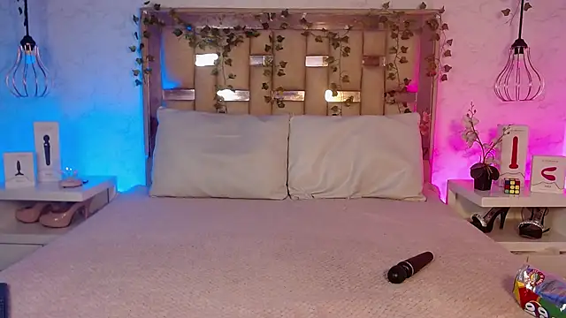 GigiVolkova online show from 12.15.25