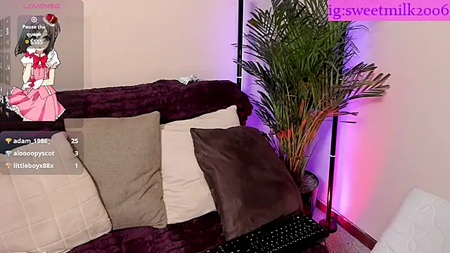 sweetmilk2006 online show from 03.12.25
