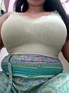 cute-mahek online show from 11.18.25