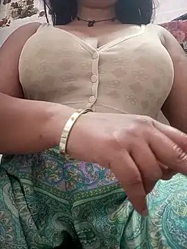 cute-mahek online show from 03.08.26