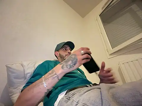 Rebeu313 online show from 12.20.25