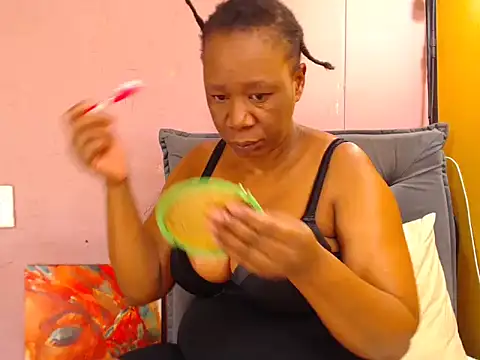 Black-Desire online show from 11.25.25