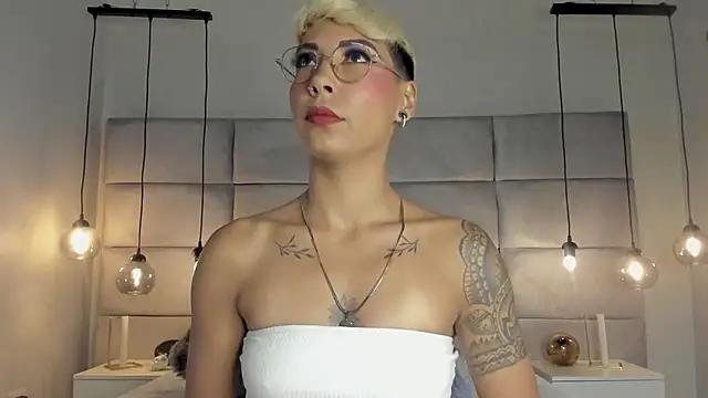 MiaMorgan  online show from 01.29.25