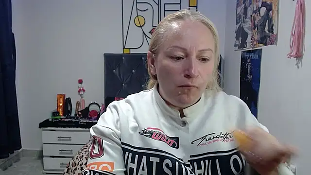 emperabigbootybigass online show from 05.20.26