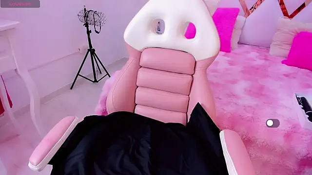 Snapshot of samy__milf chatting on 09.11.25 samy milf online show from 09.11.25