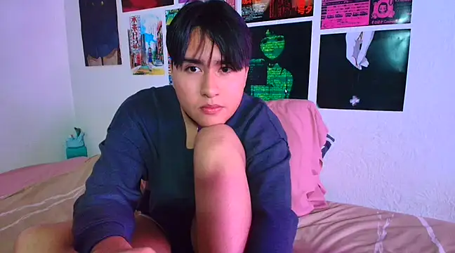 Snapshot of shinji-18 chatting on 02.09.25 shinji-18 online show from 02.09.25