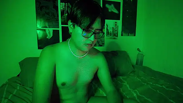 Snapshot of shinji-18 chatting on 03.15.25 shinji-18 online show from 03.15.25