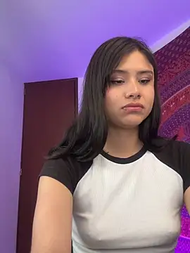 Snapshot of _Valkyrie chatting on 03.04.26 Valkyrie online show from 03.04.26