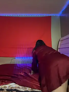 Snapshot of iTrapXXXBACKUP chatting on 12.24.24 iTrapXXXBACKUP online show from 12.24.24