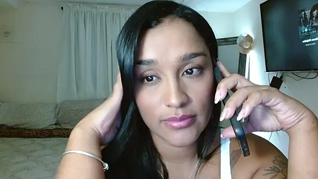 KatalinnaBrown online show from 10.04.25