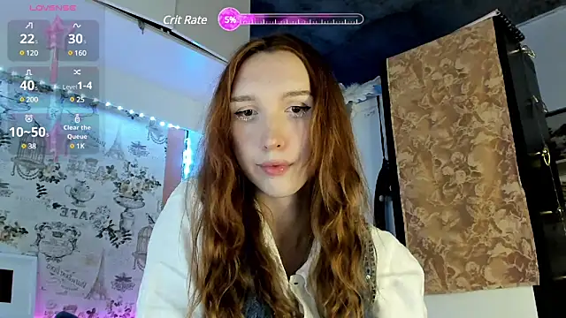 Snapshot of LisaIcon chatting on 03.20.25 LisaIcon online show from 03.20.25